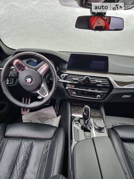 BMW 550 2017  випуску Київ з двигуном 4.4 л бензин седан автомат за 52000 долл. 
