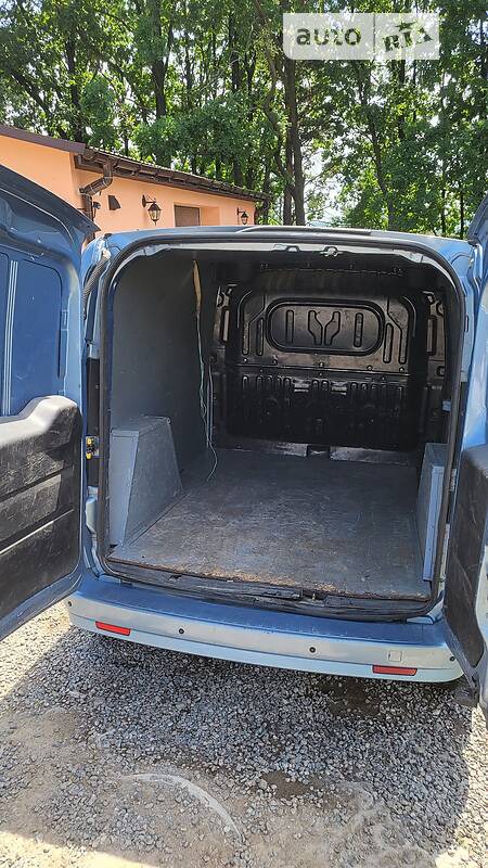 Fiat Doblo 2012  випуску Київ з двигуном 1.4 л бензин  механіка за 4300 долл. 