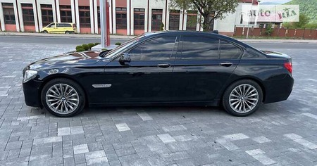 BMW 750 2010  випуску Ужгород з двигуном 4.4 л бензин седан автомат за 17800 долл. 