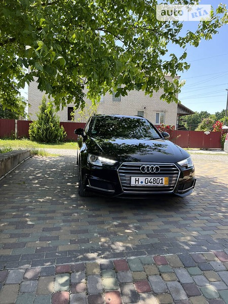 Audi A4 Limousine 2019  випуску Хмельницький з двигуном 2 л дизель універсал автомат за 19950 долл. 