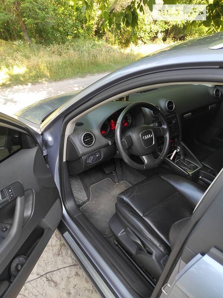 Audi A3 Sportback 2005  випуску Дніпро з двигуном 2 л бензин хэтчбек автомат за 7200 долл. 