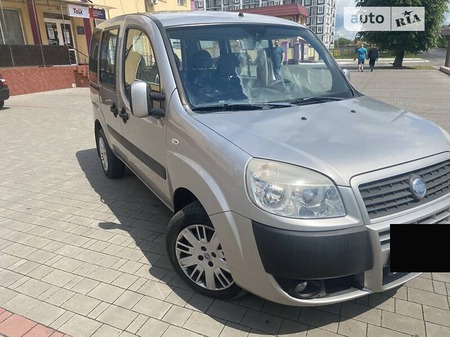 Fiat Doblo 2005  випуску Луцьк з двигуном 0 л бензин пікап механіка за 4600 долл. 