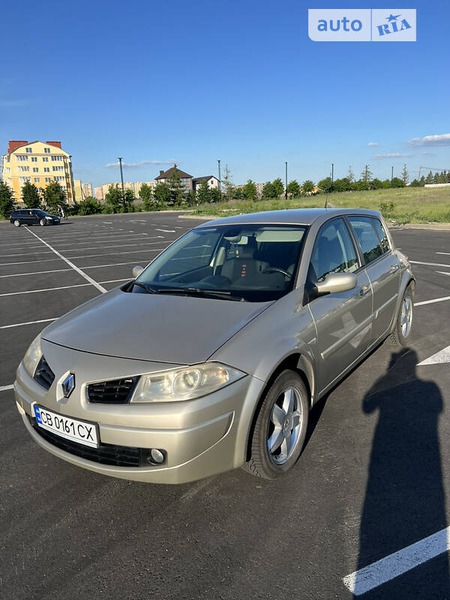 Renault Megane 2007  випуску Київ з двигуном 1.6 л бензин хэтчбек механіка за 5300 долл. 