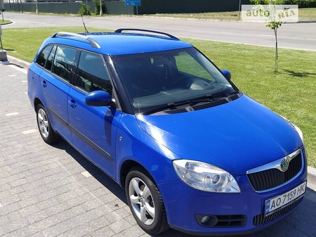 Skoda Fabia 2008  випуску Ужгород з двигуном 0 л дизель універсал механіка за 3850 долл. 