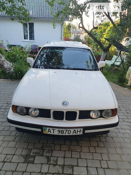 BMW 524 1989  випуску Львів з двигуном 2.4 л дизель седан механіка за 1650 долл. 