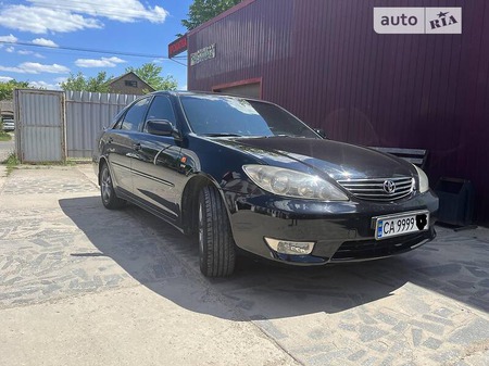 Toyota Camry 2005  випуску Черкаси з двигуном 2.4 л  седан автомат за 8000 долл. 