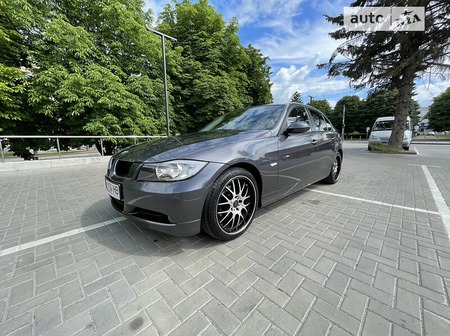 BMW 318 2006  випуску Луцьк з двигуном 2 л бензин седан механіка за 6800 долл. 