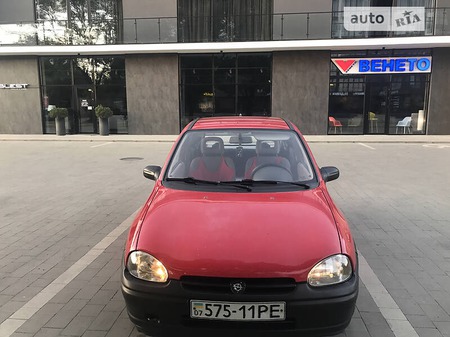 Opel Corsa 1994  випуску Ужгород з двигуном 1.2 л бензин хэтчбек механіка за 2200 долл. 