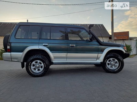 Mitsubishi Pajero 1997  випуску Луцьк з двигуном 2.5 л дизель позашляховик механіка за 9750 долл. 