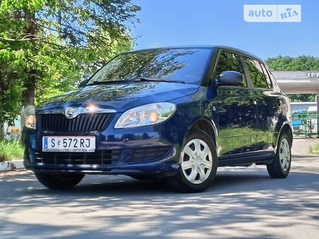 Skoda Fabia 2013  випуску Львів з двигуном 1.2 л бензин хэтчбек механіка за 6299 долл. 