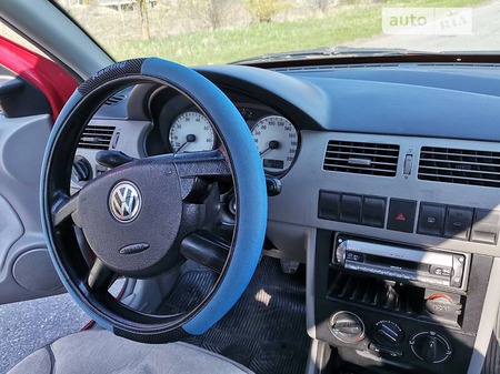 Volkswagen Pointer 2006  випуску Тернопіль з двигуном 1.8 л  хэтчбек механіка за 3400 долл. 