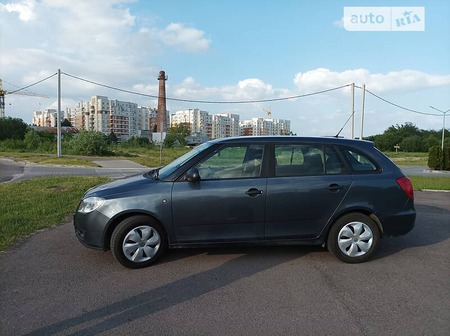 Skoda Fabia 2010  випуску Львів з двигуном 1.4 л дизель універсал механіка за 5000 долл. 