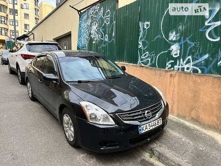 Nissan Altima 2010  випуску Київ з двигуном 2.5 л  седан автомат за 8200 долл. 