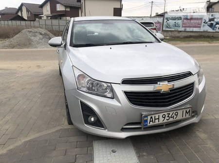 Chevrolet Cruze 2014  випуску Київ з двигуном 1.8 л бензин седан автомат за 3990 долл. 
