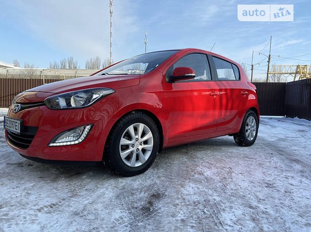 Hyundai i20 2012  випуску Миколаїв з двигуном 1.4 л бензин хэтчбек автомат за 2000 долл. 