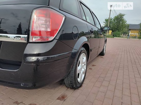 Opel Astra 2007  випуску Рівне з двигуном 0 л дизель універсал механіка за 4550 долл. 