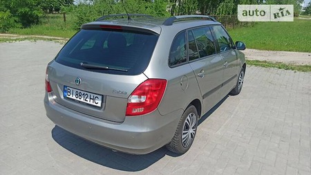 Skoda Fabia 2008  випуску Полтава з двигуном 1.4 л бензин універсал механіка за 5650 долл. 