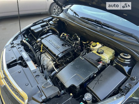Chevrolet Cruze 2011  випуску Запоріжжя з двигуном 1.8 л бензин седан автомат за 5300 долл. 