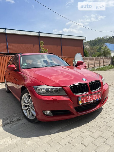 BMW 318 2011  випуску Тернопіль з двигуном 2 л дизель універсал механіка за 9500 долл. 