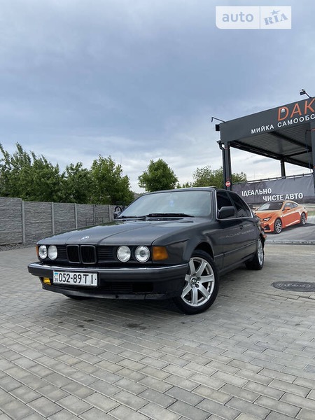 BMW 735 1989  випуску Київ з двигуном 3.5 л  седан механіка за 2200 долл. 