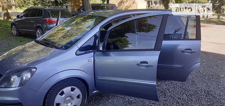 Opel Zafira Tourer 2006  випуску Ужгород з двигуном 1.9 л дизель мінівен механіка за 5300 долл. 