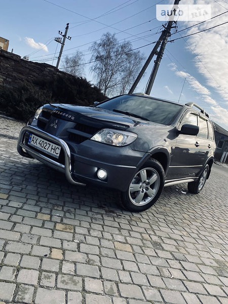 Mitsubishi Outlander 2007  випуску Харків з двигуном 2.4 л  позашляховик автомат за 7500 долл. 