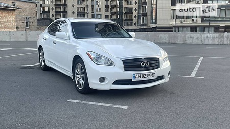 Infiniti M37 2010  випуску Київ з двигуном 3.7 л бензин седан автомат за 9900 долл. 