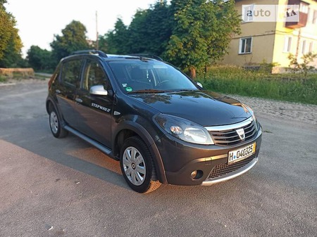 Dacia Sandero Stepway 2009  випуску Житомир з двигуном 1.6 л бензин хэтчбек механіка за 6300 долл. 