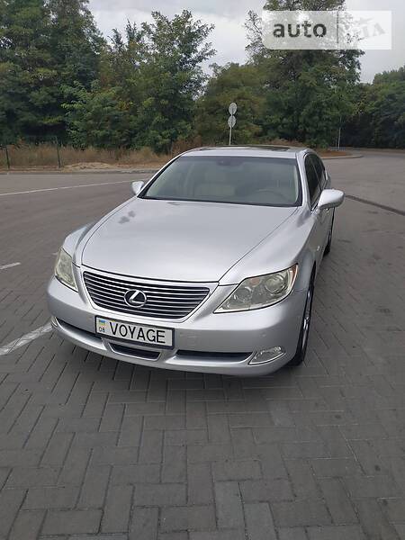 Lexus LS 460 2007  випуску Запоріжжя з двигуном 4.6 л  седан автомат за 15000 долл. 