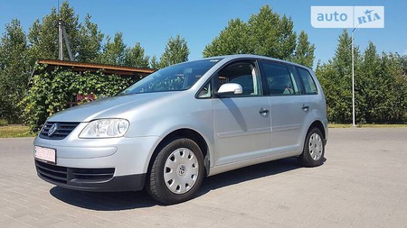 Volkswagen Touran 2004  випуску Луцьк з двигуном 1.6 л бензин мінівен механіка за 3990 долл. 