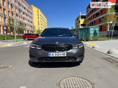 BMW 330 2019  випуску Київ з двигуном 2 л бензин седан автомат за 38700 долл. 