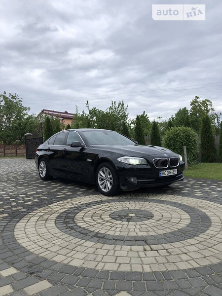BMW 520 2012  випуску Львів з двигуном 2 л дизель седан механіка за 15500 долл. 