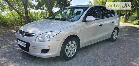 Hyundai i30 2008  випуску Полтава з двигуном 0 л дизель універсал механіка за 5350 долл. 