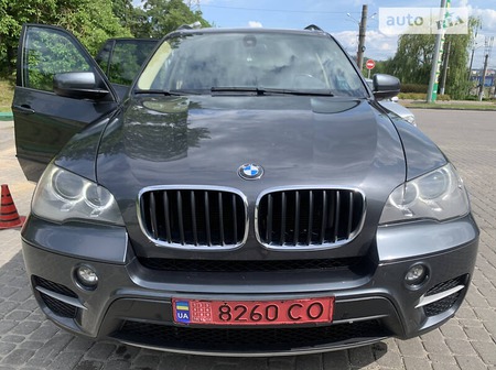 BMW X5 2011  випуску Львів з двигуном 3 л бензин позашляховик автомат за 12500 долл. 