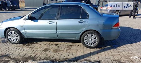 Mitsubishi Lancer 2007  випуску Дніпро з двигуном 1.6 л  седан механіка за 6000 долл. 