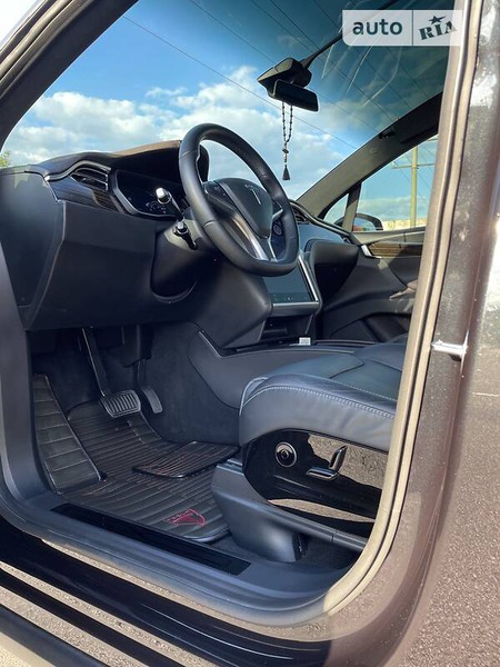 Tesla X 2016  випуску Одеса з двигуном 0 л електро   за 50000 долл. 