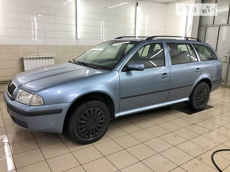 Skoda Octavia 2008  випуску Суми з двигуном 1.6 л бензин універсал механіка за 5499 долл. 