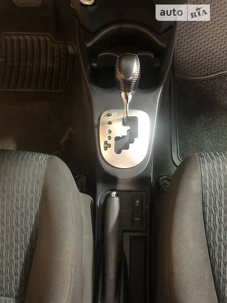 Toyota Yaris 2012  випуску Одеса з двигуном 1.3 л бензин хэтчбек автомат за 7700 долл. 