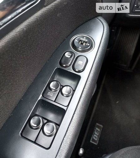 Hyundai i30 2009  випуску Ужгород з двигуном 1.6 л дизель хэтчбек механіка за 5800 долл. 