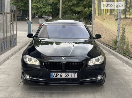 BMW 535 2010  випуску Запоріжжя з двигуном 3 л бензин седан автомат за 11900 долл. 