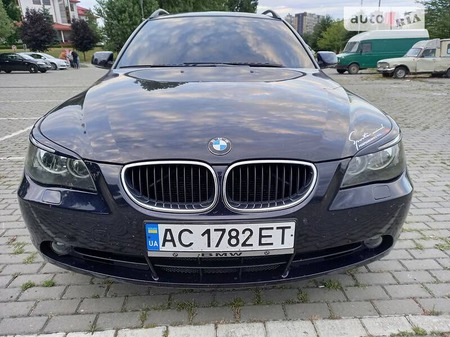 BMW 520 2005  випуску Львів з двигуном 2 л дизель універсал механіка за 8450 долл. 