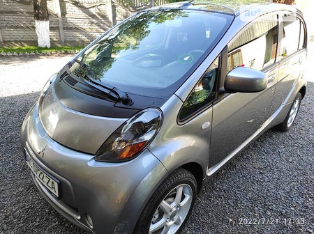 Mitsubishi i-MiEV 2011  випуску Луцьк з двигуном 0 л електро хэтчбек автомат за 8499 долл. 