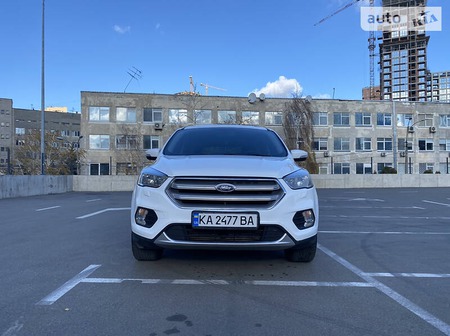 Ford Kuga 2017  випуску Київ з двигуном 2 л дизель позашляховик автомат за 17300 долл. 
