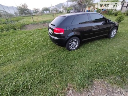 Audi A3 Sportback 2004  випуску Івано-Франківськ з двигуном 1.6 л бензин купе механіка за 4850 долл. 