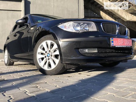 BMW 116 2007  випуску Львів з двигуном 1.6 л бензин хэтчбек механіка за 6200 долл. 