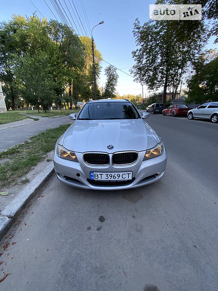 BMW 318 2011  випуску Вінниця з двигуном 2 л дизель універсал механіка за 8700 долл. 