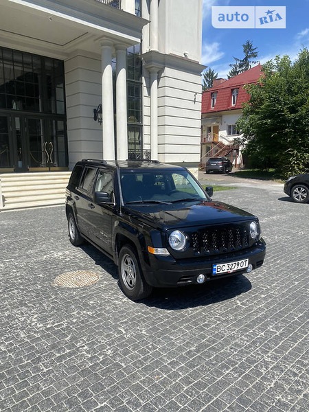 Jeep Patriot 2016  випуску Львів з двигуном 2.4 л бензин позашляховик автомат за 9490 долл. 