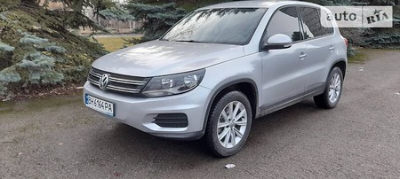 Volkswagen Tiguan 2017  випуску Чернігів з двигуном 2 л бензин позашляховик автомат за 17400 долл. 
