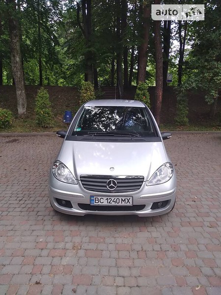 Mercedes-Benz A 150 2005  випуску Львів з двигуном 1.5 л бензин хэтчбек автомат за 6800 долл. 
