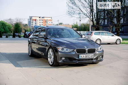 BMW 328 2012  випуску Київ з двигуном 2 л бензин седан автомат за 16500 долл. 